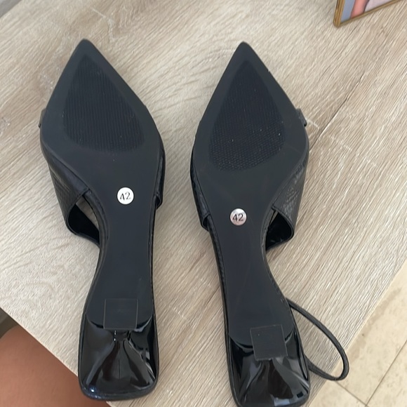 Slingback Pointed Heels - Picture 6 of 6